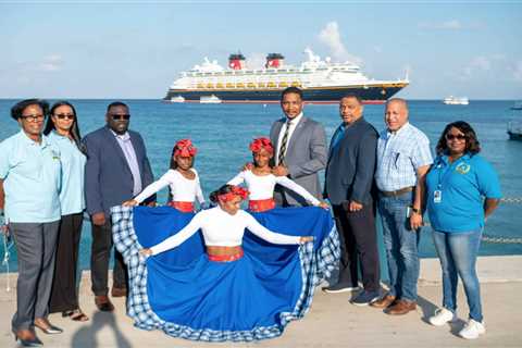Cruise Ships Are Officially Back in Grand Cayman