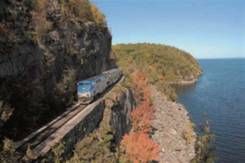 Amtrak’s Top Train Rides to See Fall Foliage