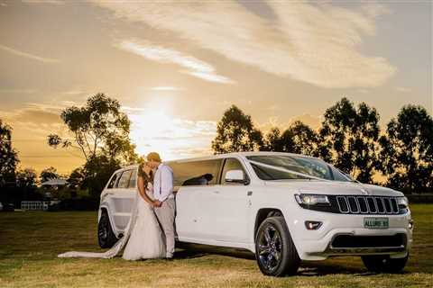 What Color Should a Wedding Limo Be?