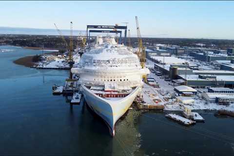 Icon of the Seas Construction Tour: Sneak Peek
