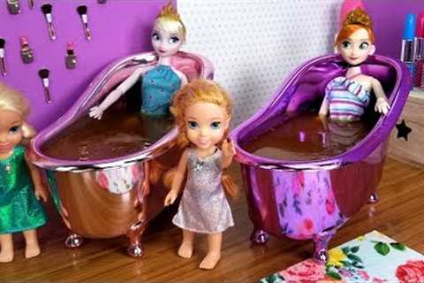 Mother''s Day ! Elsa and Anna toddlers - surprise - gifts - spa - cake - bath - nails painting