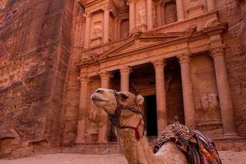 A Guide to Traveling from Israel to Petra
