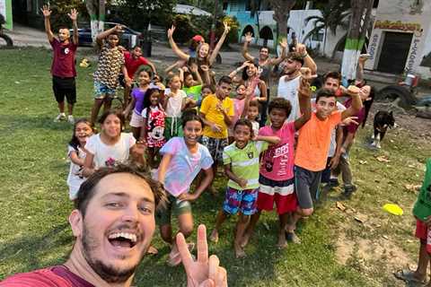 Sustainability Stories: Volunteering at Rio Hostel Buritaca