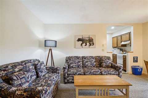 101 102 Cedarbrook Two Bedroom Suite in Killington, VT - Accommodates 8 Guests