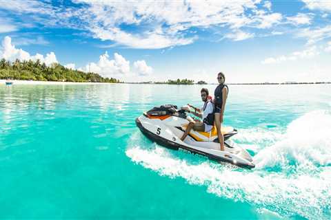 A Day In Paradise: Experience Jet Ski Tours And Yacht Charters In The Bahamas