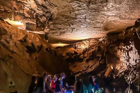Uncovering the Hidden Gems of Northern Kentucky Through Seasonal and Themed Tours