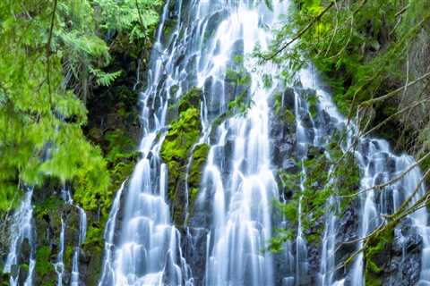Uncovering the Hidden Gems of Western Oregon: A Journey Through its Rich History