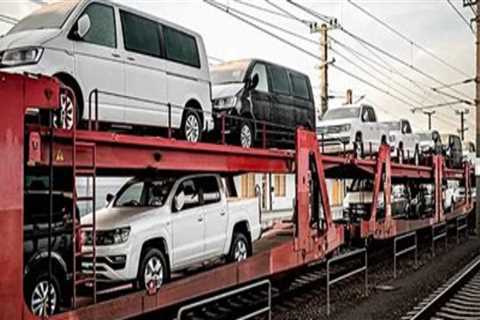 Train Shipping and the Benefits of Car Service for Local Transfers